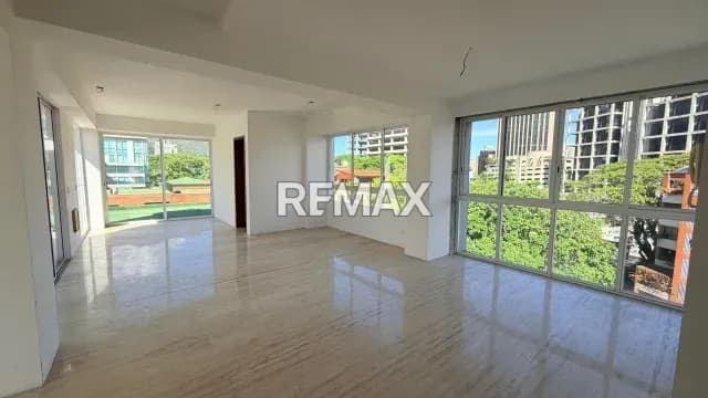 PENTHOUSE DE 4 NIVELES EN OBRA LIMPIA EN VENTA, HERMOSA VISTA AL AVILA.
