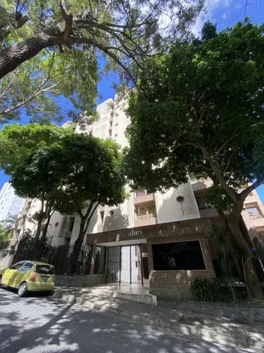 Se Vende Apartamento En Los Naranjos Del Cafetal 330 Mt2 3h+2s/5b/3p