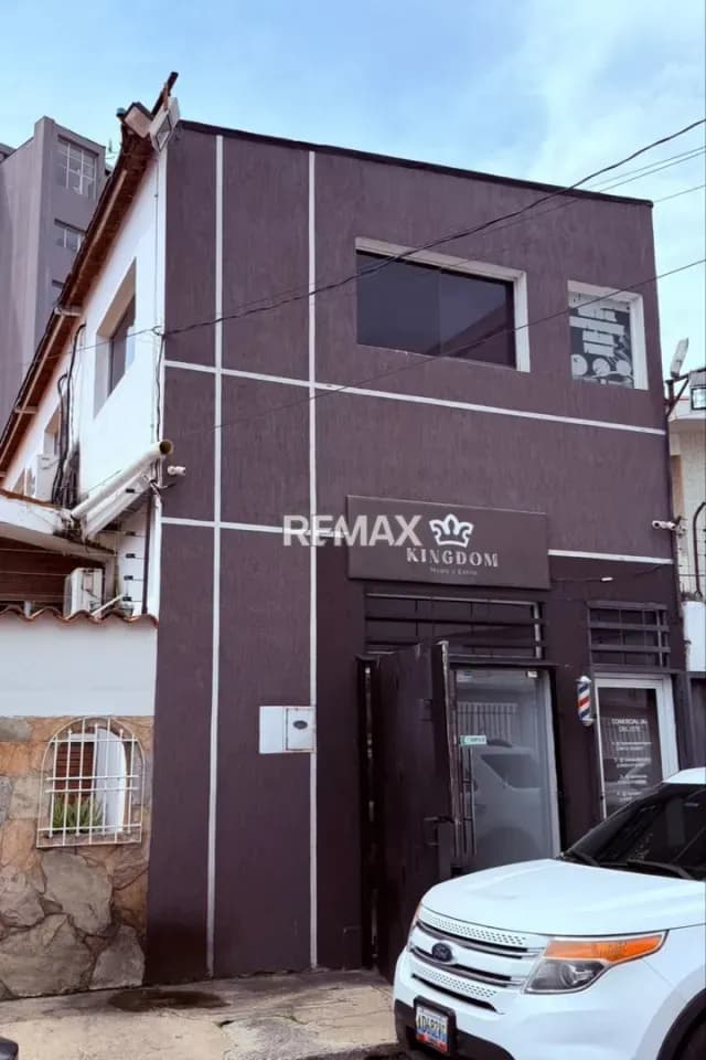 Oficinas en Venta en el Este cercano al Sambil