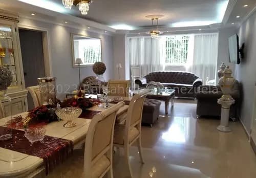 Amplio Apartamento En Venta Sin Amueblar En La Urbina/ Hr 26-11512