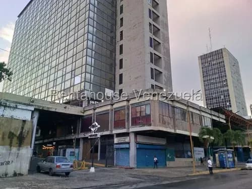 Local Comercil De 103 Mts2 En Venta O Alquiler, En Plena Avenida Bolivar Norte De Valencia, (26-15068) Solo Clientes (ag)