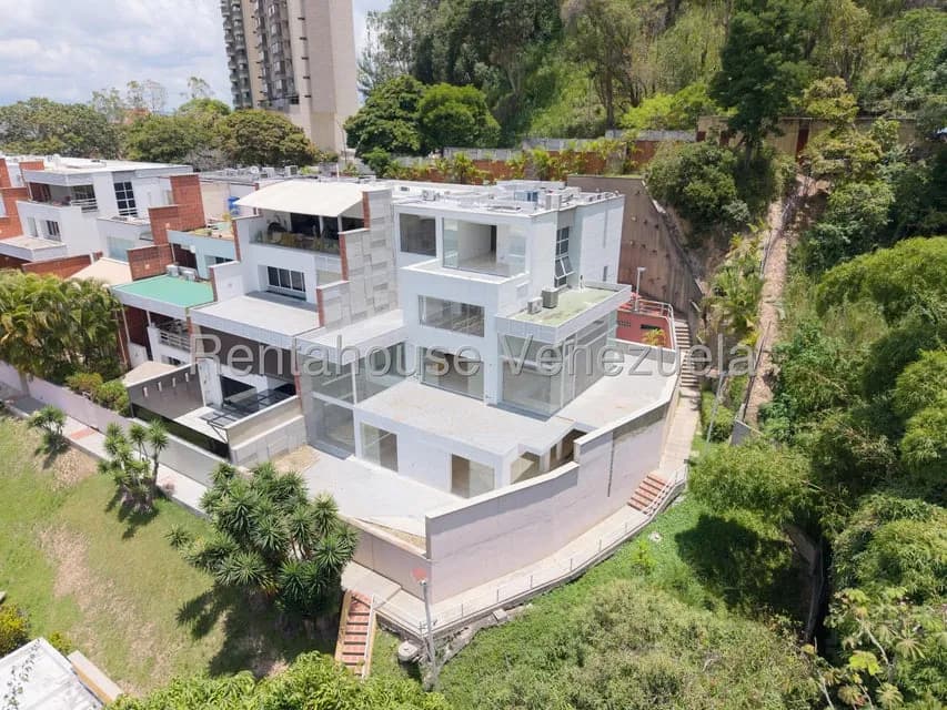 Casa (Multipes Niveles) en Venta en Los Naranjos del Cafetal, Distrito Metropolitano