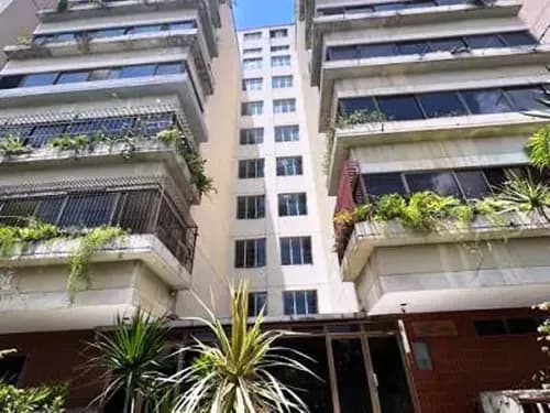 Venta Amplio Apartamento Resid. Altamira, Sector El Añil