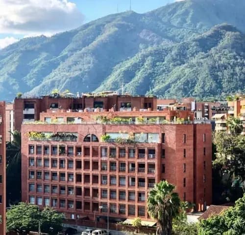 Campo Alegre Alquiler Bella Planta Baja Amoblada Con Patio 3 Habitaciones 2 Baños Pozo Propio Vigilancia Ratzina
