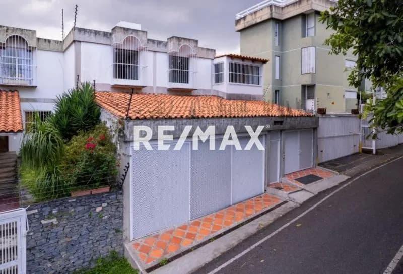 Casa en alquiler en Colinas de Bello Monte 450 m2