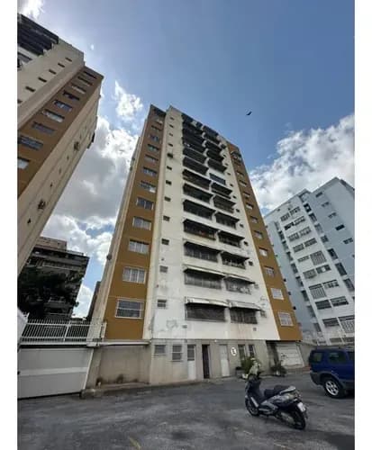 La Urbina Venta De Apartamento. 4h/3b/1pe. Mgr/mgg