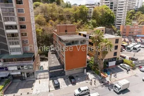 Edificio En Venta Actualmente Acondicionado Como Clínica Adaptable A Diversos Ramos Comerciales 26-15894 Mr.