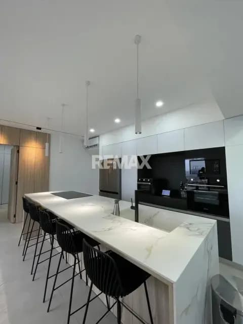 Pedregal 0240 !Tu apartamento inteligente¡* Más que un hogar, el comienzo de tu nueva historia *totalmente amoblado*,