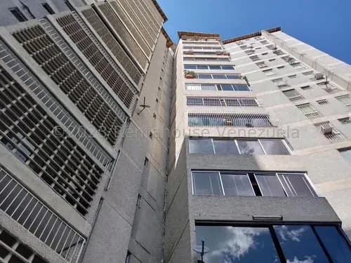 Lld/ Apartamento En Santa Ines A La Venta Cercano A La Autopista Para Actualizar 26-6224