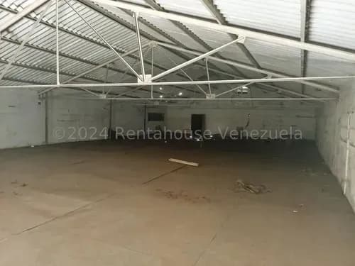 Galpon En Venta Cerca De La Avenida Manaure De Coro # 26-11314