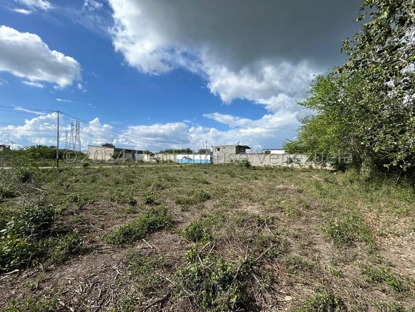 Terreno (Comercial) en Venta en El Mayal, Lara