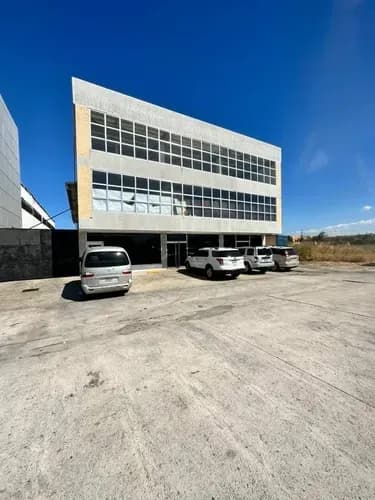256784 Am* Venta De Galpon Con Edificio En Zona Industrial Municipal Valencia