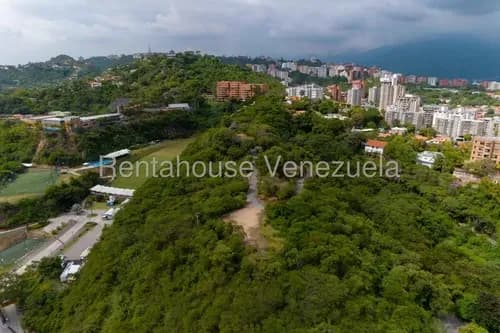 Espectacular Terreno En Venta Con Inmejorable Ubicación Esta Majestuosa Ubicación Cuenta Con 24 Mil Metros Incluyendo Areas Verdes En Los Campitos Mls #26-13114