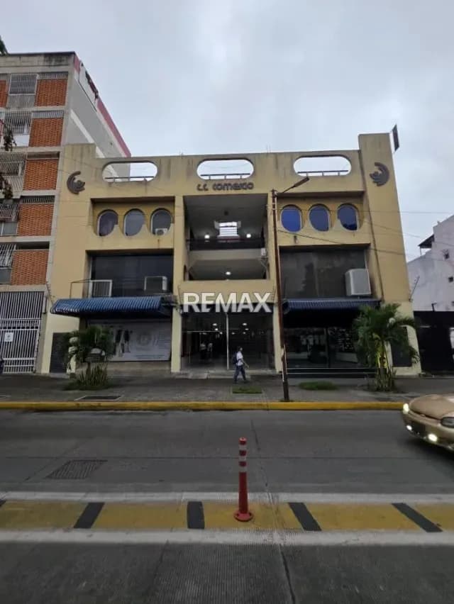 Edificio Comercial en venta en plena Av. 20 de Barquisimeto