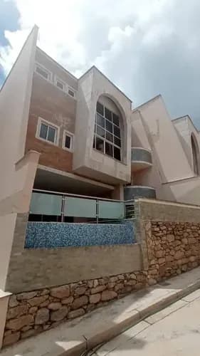 Hermanas Mota Venden Townhouse En Terrazas Del Country