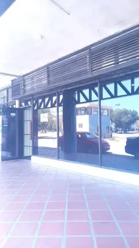 Tania Guerrero Inzitu Reasltors Alquila Local En Avenida Henry Ford Boulevard Industrial Municipal Valencia Carabobo Venezuela