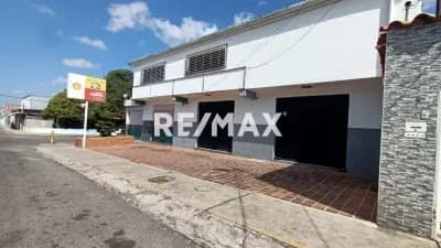 LOCAL EN ALQUILER 500 MTS2 Cabudare calle 8