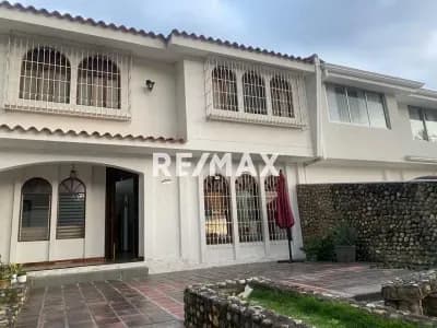 CASA QUINTA en LA URBANIZACIÓN SUCRE , avenida libertador ,