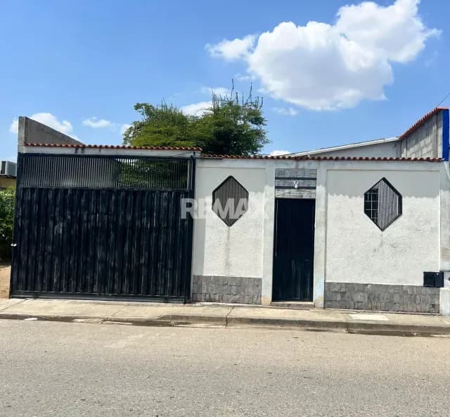 Vendo casa en prados del sol
