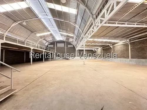Valeria Chong Galpon Deposito Alquiler Barquisimeto Lara Zona Industrial Iii Comercial Economico Código Inmobiliaria Rent-a-house 26-17452