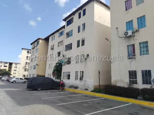Ofrecemos Cómodo Y Acogedor Apartamento En Los Guayos - Paraparal (#26-6038) Costa Con Pozo Y Vigilancia 24 Horas. Visitarlo Es Comprarlo... Inversión Segura. Cliente Directo