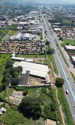 Terreno Con Galpon En La Autopista Valencia Tocuyito Sector Guacamaya Ns