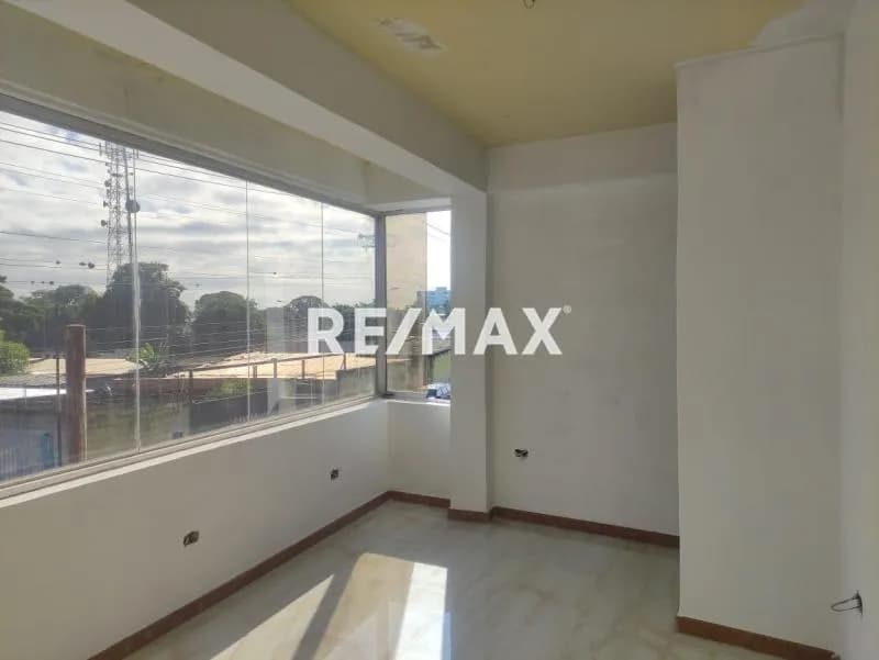 SE ALQUILA LOCAL COMERCIAL EN CABUDARE 68 M2