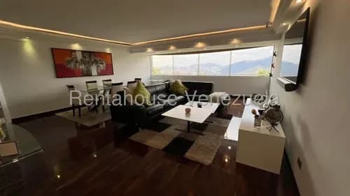Amplio Apartamento En Venta Lomas De Prados Del E. 26-18034