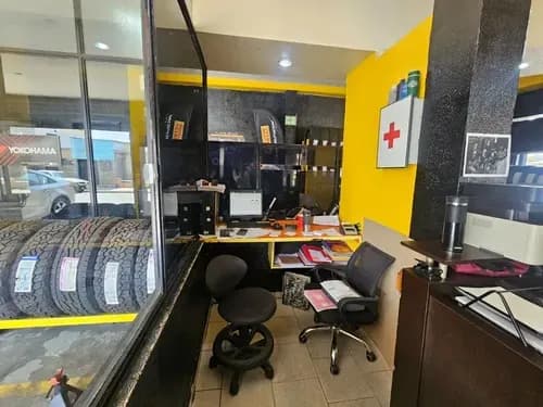 Mc Vende Local Av. Universidad, Naguanagua - Etl-036