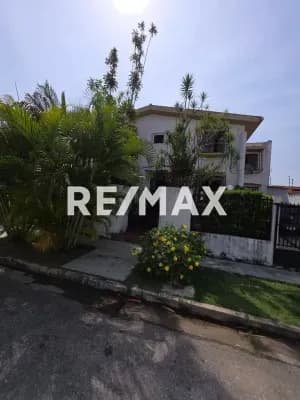 Venta Amplia Casa habitable Trigal Norte Calle cerrada