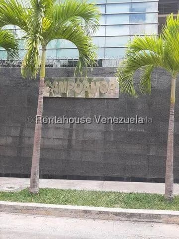 Comercial (Local Comercial) en Alquiler en La Urbina, Distrito Metropolitano