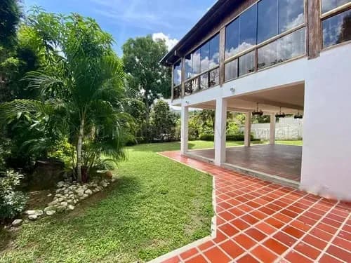 Casa En Venta En Prados Del Este, Distrito Metropolitano. Yg4888