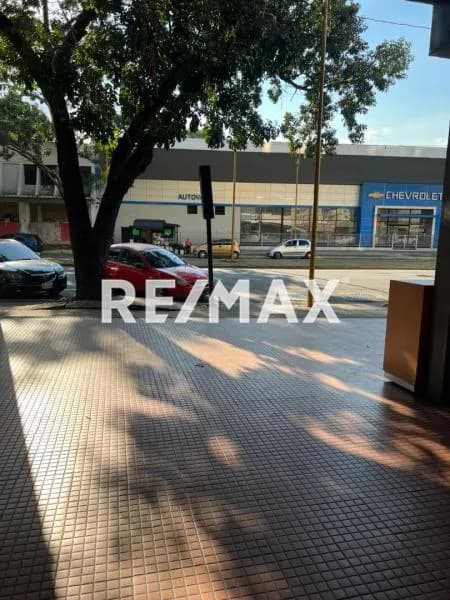 Venta Oficina en Av Bolivar Torre valencia