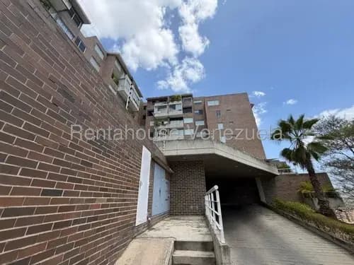 Hermoso Apartamento Remodelado Y Amoblado En Alquiler En Lomas Del Sol. Ys12615002