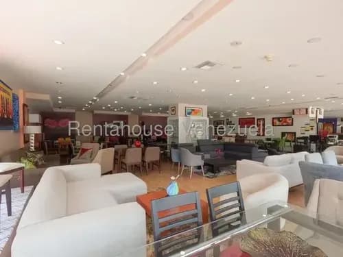 Local En Venta En Baequisimeto Zona Centro Codigo 2 6 2 1 5 0 Mildred En Venta Edificio Comercial Con Ubicacion Privilegiada En Pleno Corazon De La Ciudad, Consta De 4 Locales Comerciales Con Sus Mez