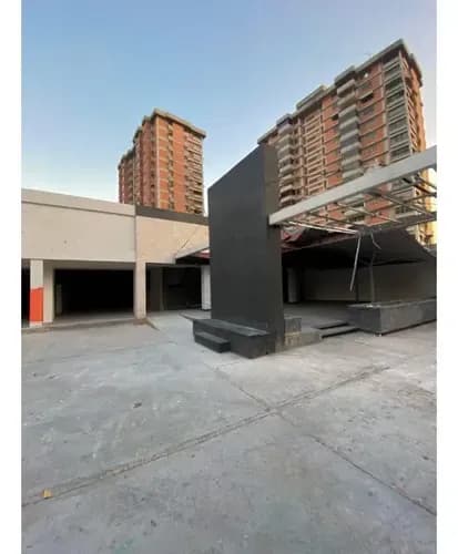 Venta Terreno De 2580mts Con Local en Av. Las Delicias Maracay