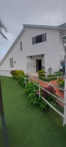 Chalet Moderno De 5 Hab 7 Baños 8 Puestos Porcelanato
