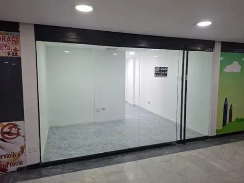 Local Comercial - C.c Oasis Center, Av Intercomunal Guarenas Guatire - 32,60 Mts2