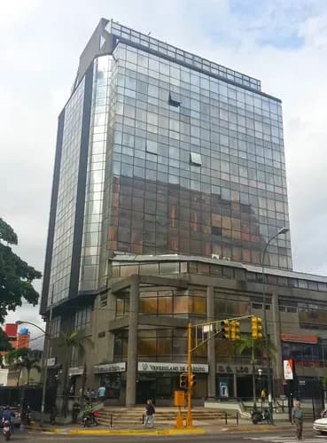 En Alquiler Amplia Oficina Remodelada En Boleíta Norte. (e.c)