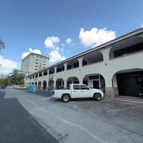 Local Comercial En Venta C.c El Parral, Valencia. Zenaida Quintero