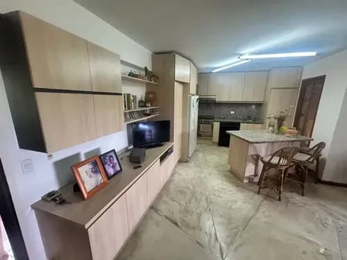 Se Vende Apto Colinas De Bello Monte 64 Mts2 1h,1b,2e,2 Maleteros