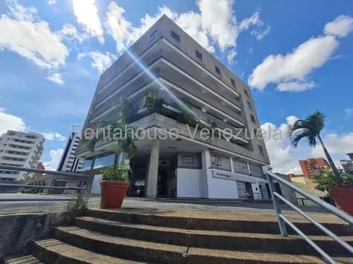 Karen Burgos Vende Linda Oficina Al Este De Barquisimeto, Ideal Para Todo Tipo De Empresa.