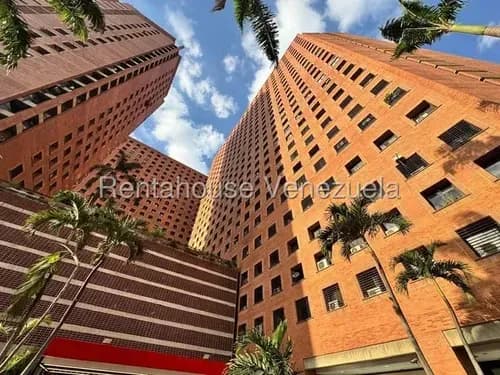 En Venta Apartamento En Sabana Grande, Acogedor Y Bien Iluminado. Ana Perez 26-20773