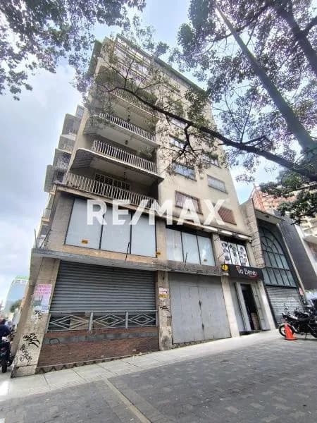 VENTA LOCAL SABANA GRANDE A PIE DE CALLE