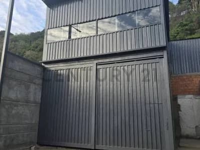 Galpón 200m2 Remodelado en La Yaguara - Listo para Ocupar