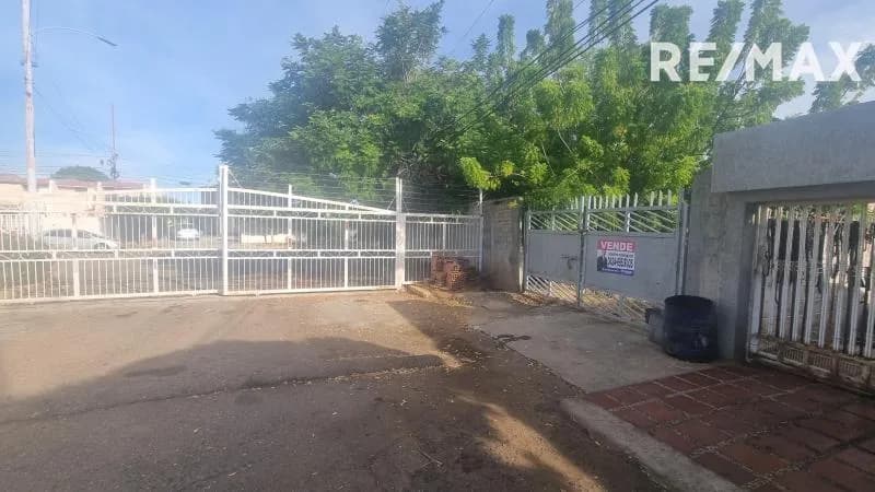 Terreno en esquina ubicado en Lago Mar Beach