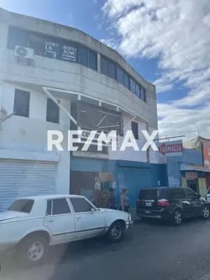 Se alquila local comercial C.C Junior calle mariño Mini terminal
