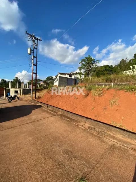 SE VENDE TERRENO EN CUEVA DEL OSO