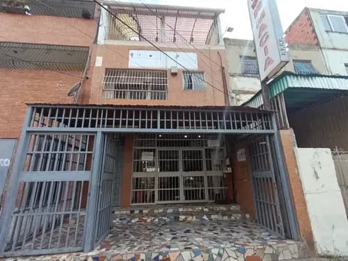 En Venta Amplio Local Comercial A Pie De Calle, Catia Mr