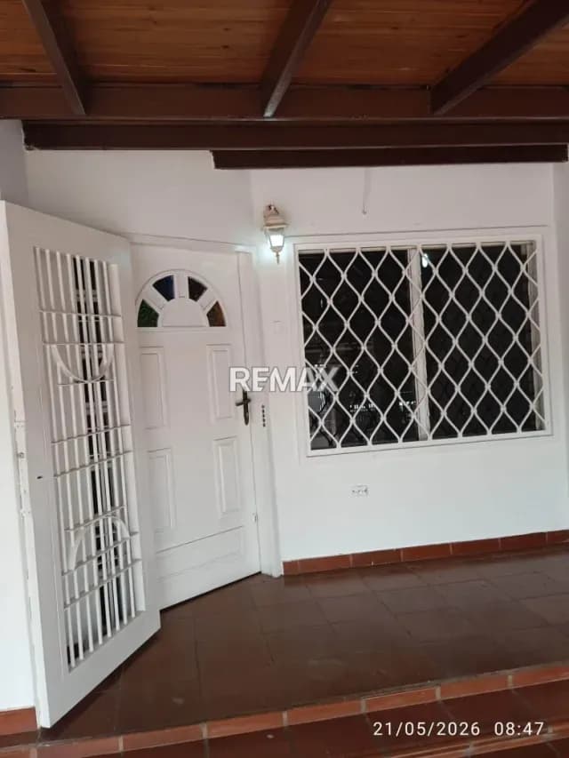 EN ALQUILER HERMOSA CASA EN URB TIERRAS DEL SOL, SECTOR TIPURO, MATURÍN-MONAGAS